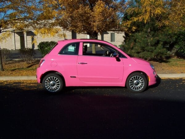 3M 2080-G103 Gloss Hot Pink on a Fiat car