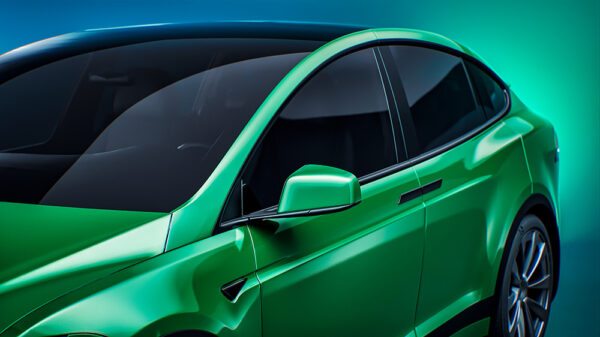 3M™ Wrap Film 2080-HG36 High Gloss Mantis Green - Image 2